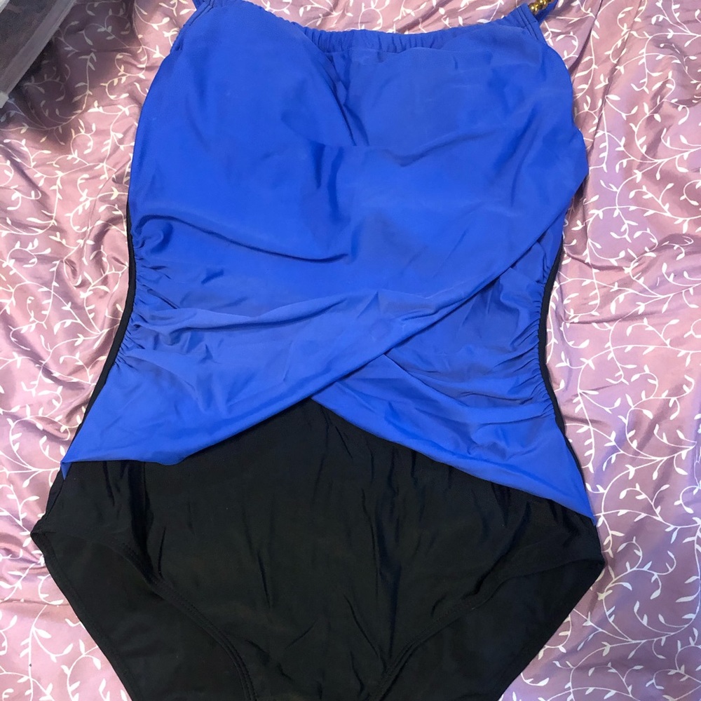 1 piece swim suit